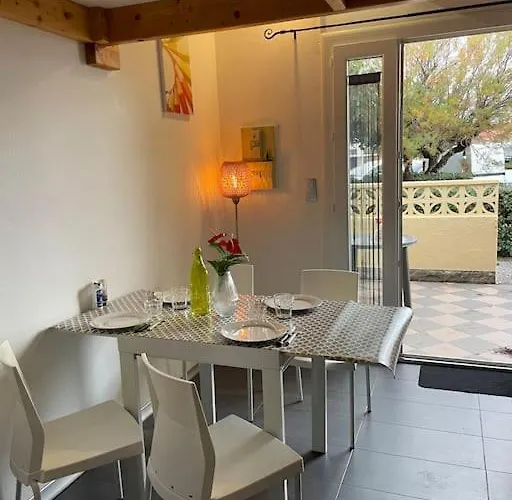 Maison Cosy Santa Barbara Tatil Evi *